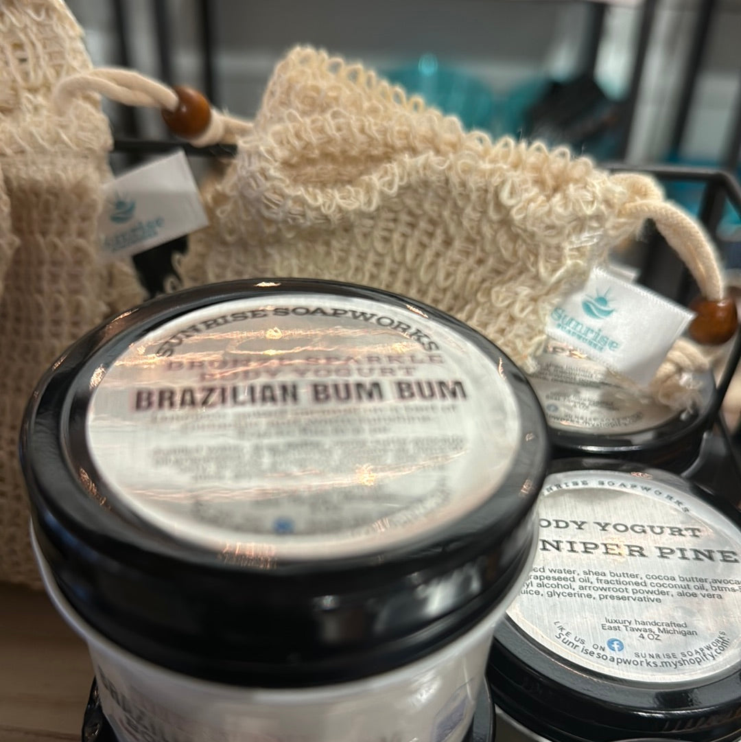 BRONZE SPARKLE BODY YOGURT. BRAZILIAN BUM BUM